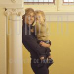 18-12-2003 Wendy van Dijk and son Sem on location in Hilversum.

[keywords]Posed, Half Length, Eyecontact, Smiling, TV presentator[/keywords]